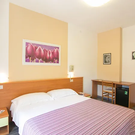 Domingo Hotel